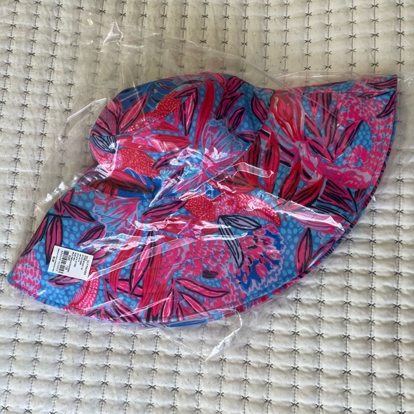 *NWT* Lilly Pulitzer Sun Hat in Ruby Red Wild Times - Picture 3 of 5